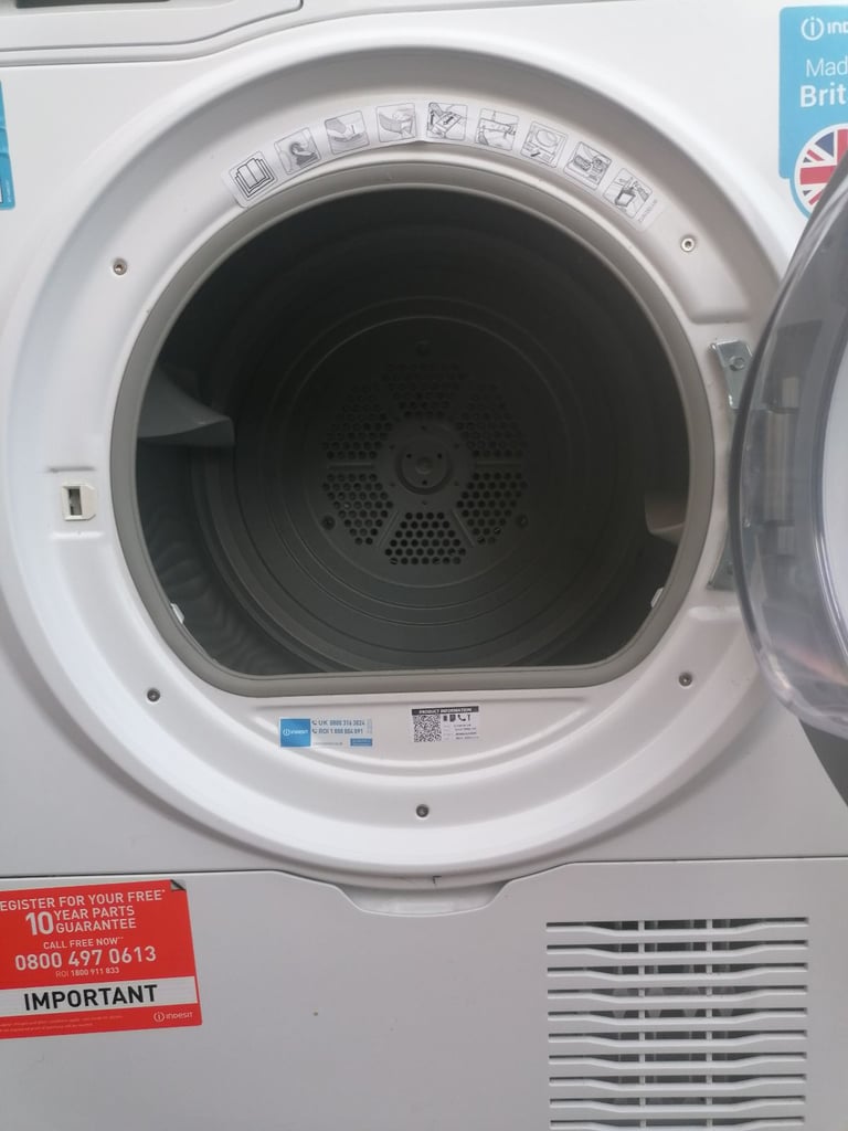TUMBLE DRYER CONDENSER TUMBLE DRYER LARGE 8 KILOGRAM DRUM CAPACITY INDESIT CAN DELIVER £160