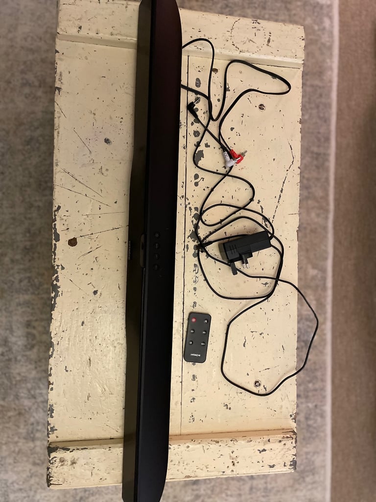 Hitachi Sound Bar Model AXS014BTU