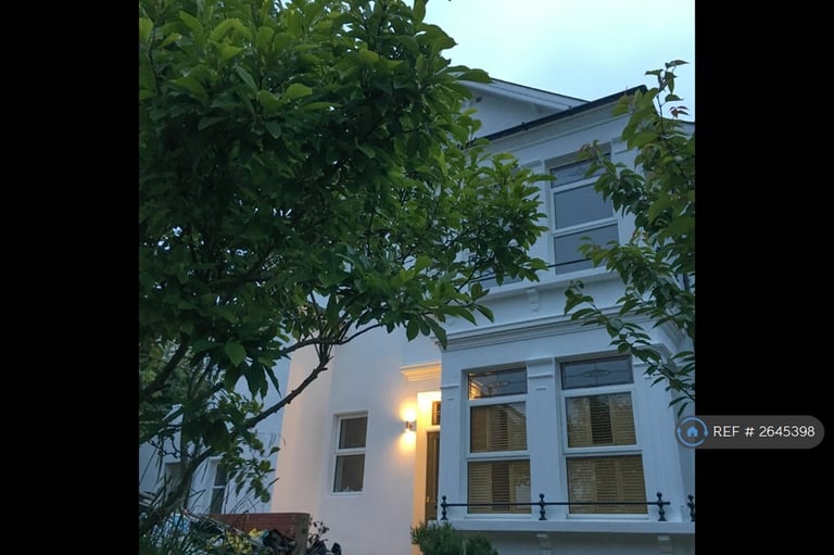 5 bedroom house in Quarry Road, Hastings, TN34 (5 bed) (#2645398)