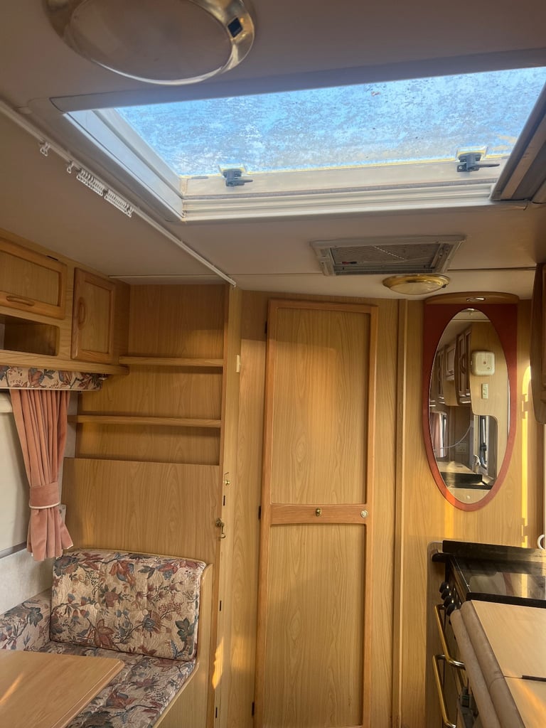 5 berth Bailey Ranger with awning. Can deliver.