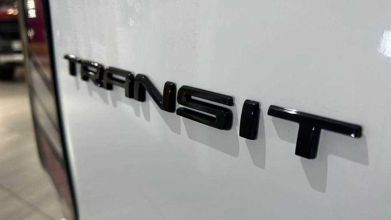  Ford Transit Custom 2.5 PHEV 232ps H1 Van Trend Auto Van Plug-In Hy Automatic