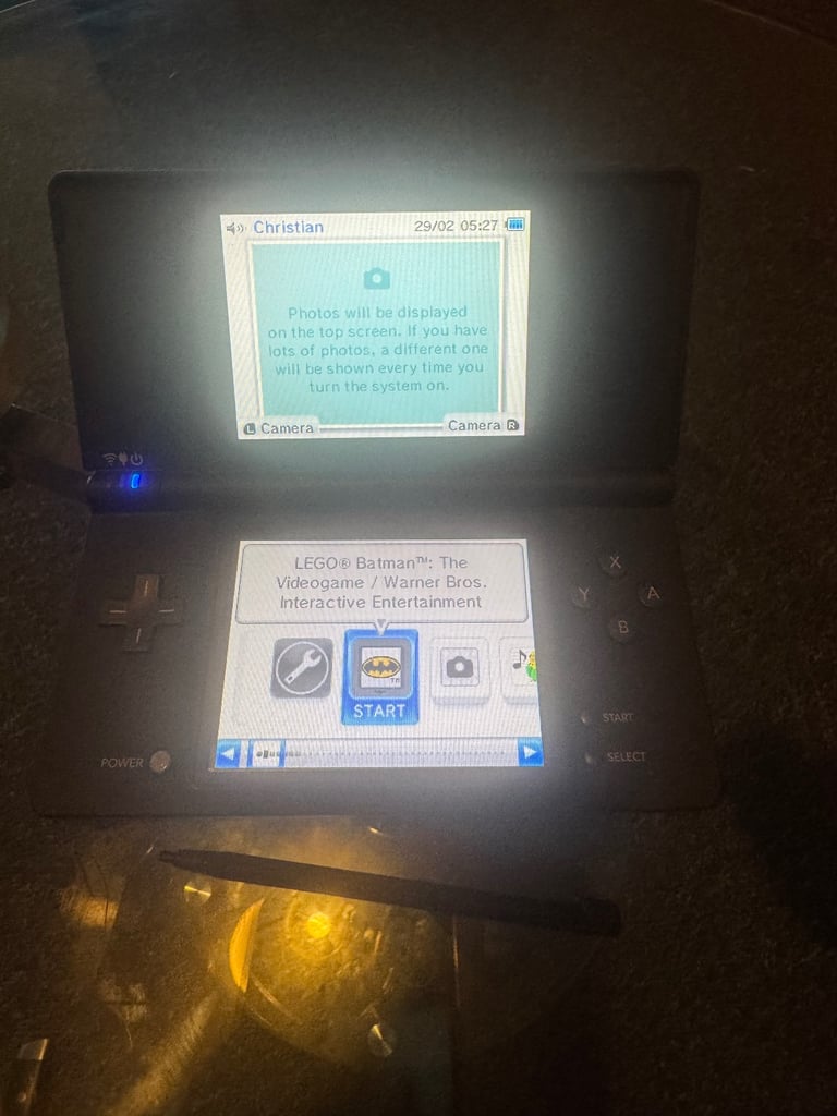 Great condition Nintendo DSI with 4 games, case and original stylus!