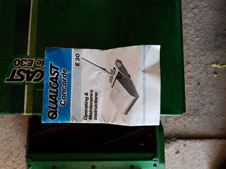 Electric cylinder lawnmower  