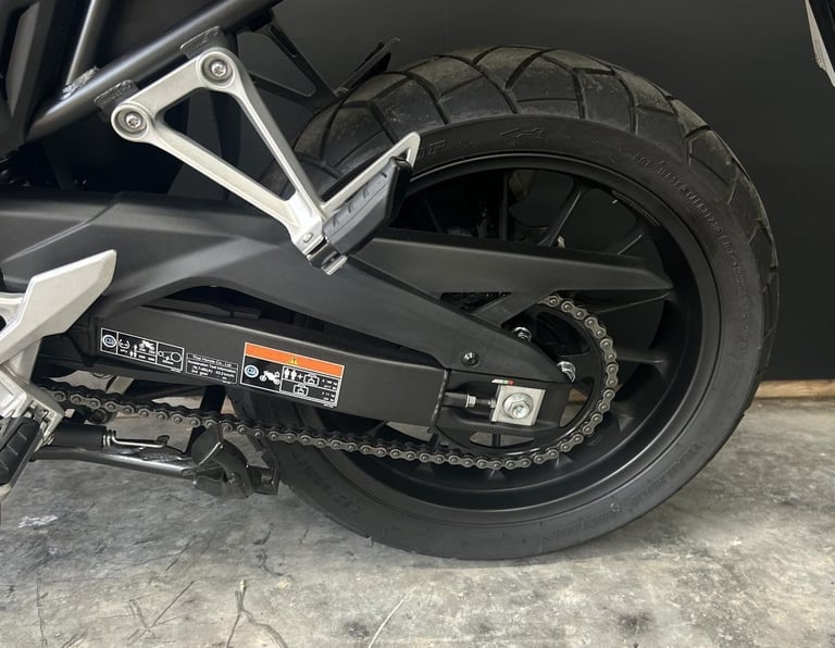 2024 73-PLATE HONDA CB500X ** JUST 2,730 MILES FROM NEW ** EXTRAS **