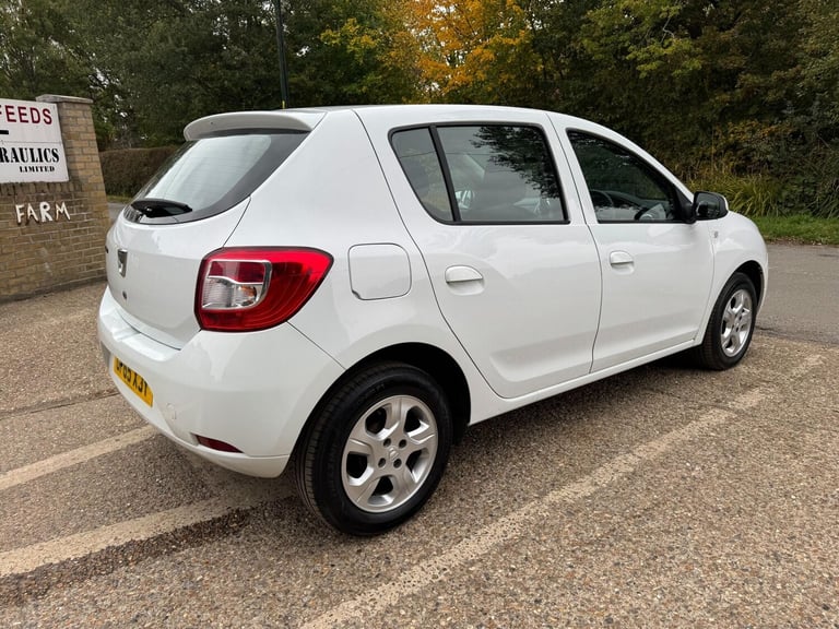 2015 Dacia Sandero 1.5 Dci Laureate Hatchback HATCHBACK Diesel Manual