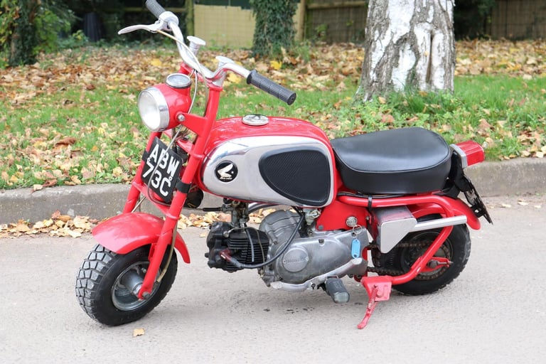 Honda CZ100 CZ100 Monkey Bike 1964 runs and rides!!