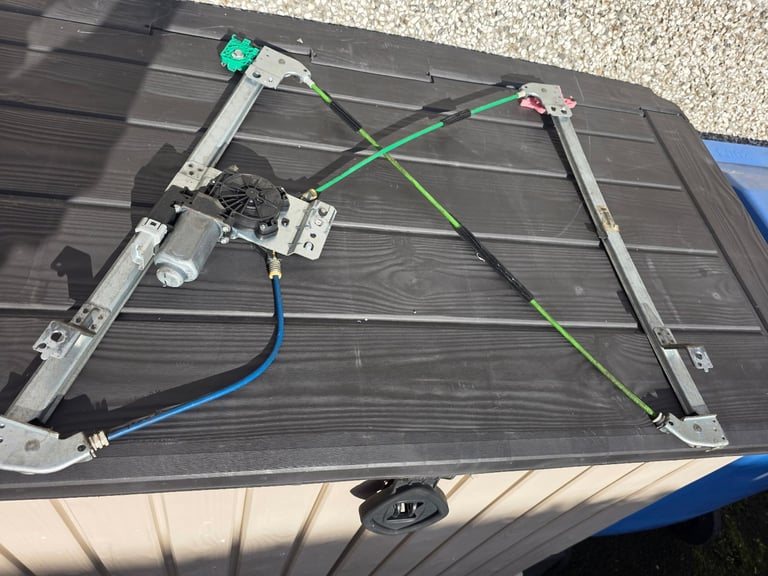 Window regulator for Vans