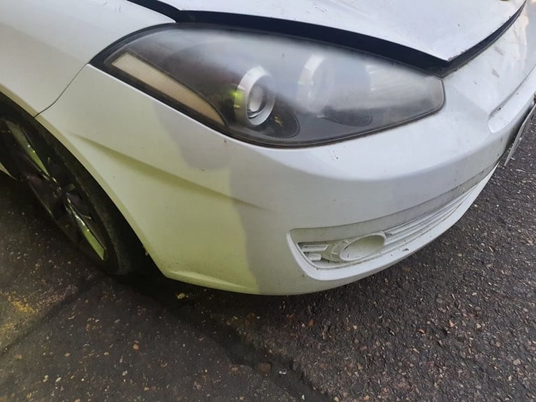 Hyundai Coupe S 111 Front Bumper White 2007