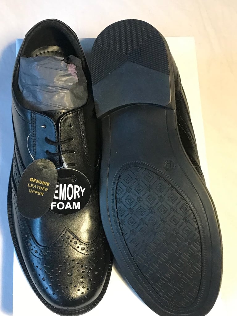 Brand new boxed mens size 10 leather Oxford brogues with memory foam inner 