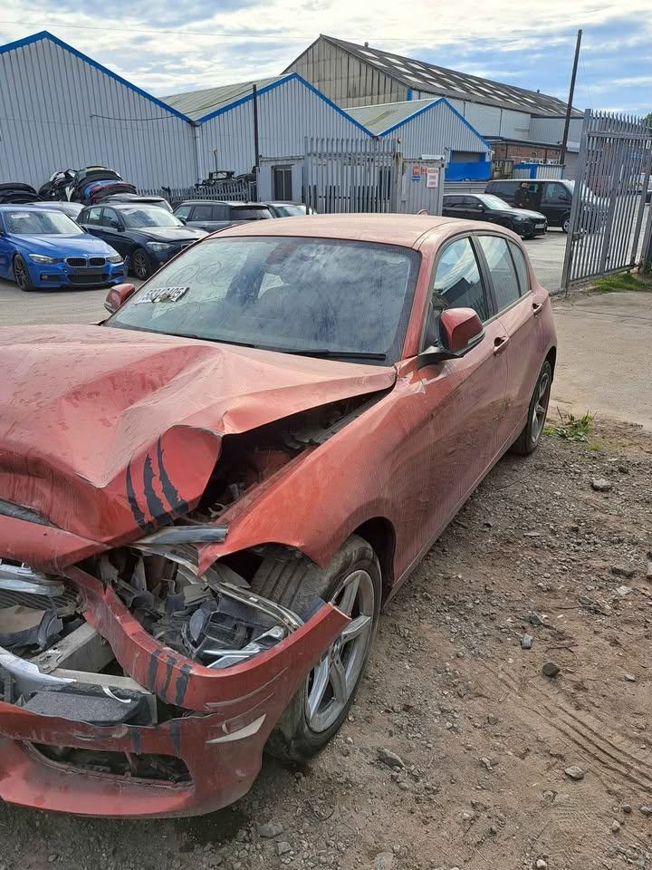 BMW 116D SE LCI F20 BREAKING PARTS SUSPENSION MIRROR DOOR AIRBAG KIT HEAD UNIT TAILGATE BUMPER
