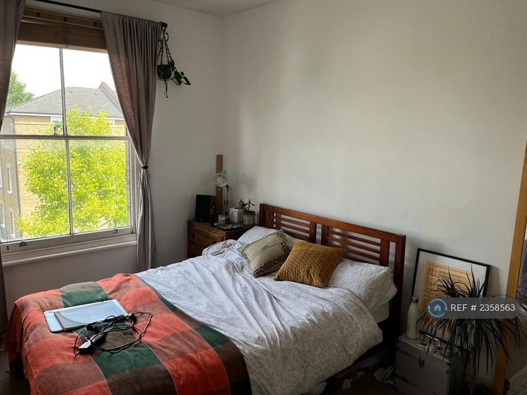 2 bedroom flat in Evering Road, London, N16 (2 bed) (#2358563)