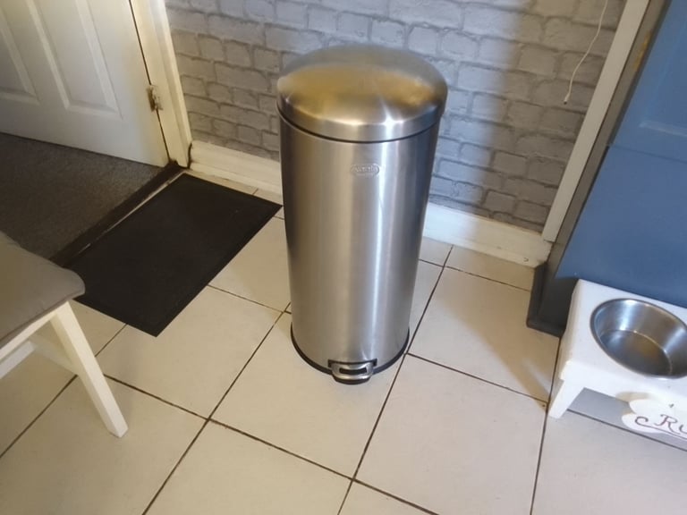 ADDIS SOFT CLOSING BIN