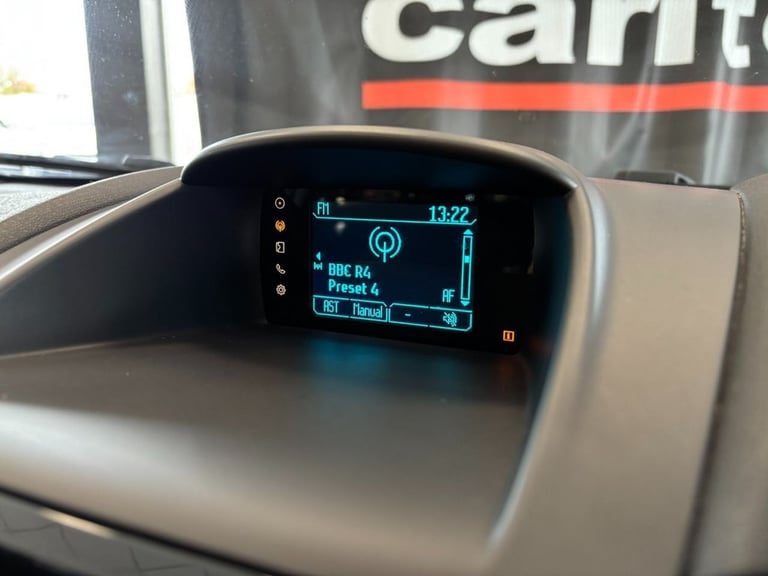 2014 Ford Fiesta 1.0T EcoBoost Zetec Hatchback 5dr Petrol Manual Euro 5 (s/s) (100 ps) Hatchback ...