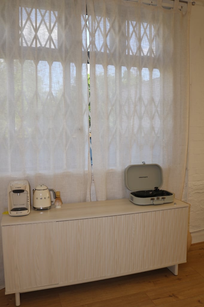 Salon Chair for Rent – Private Studio – Finsbury Park (Free Parking!)