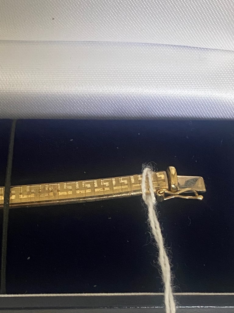 9ct gold Necklace and matching Bracelet 43.6g boxed 