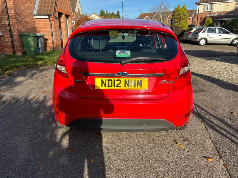 Ford, FIESTA, Hatchback, 2012, Manual, 1560 (cc), 5 doors