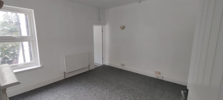 ✨ 4-Bedroom House to Let – Terry Road, Coventry (CV1 2BA) ✨