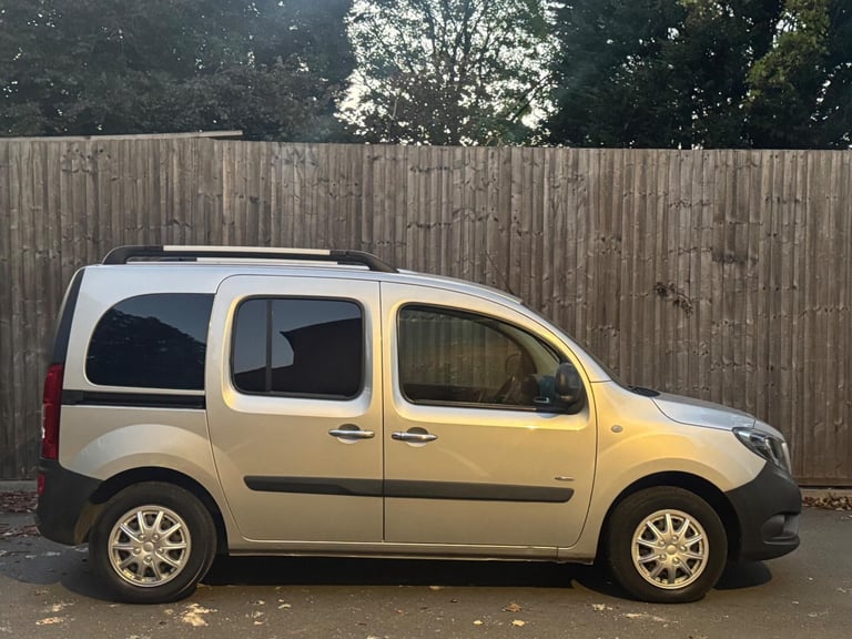 2024 Ford Transit Courier 1.5 EcoBlue Trend Van PANEL VAN DIESEL Manual