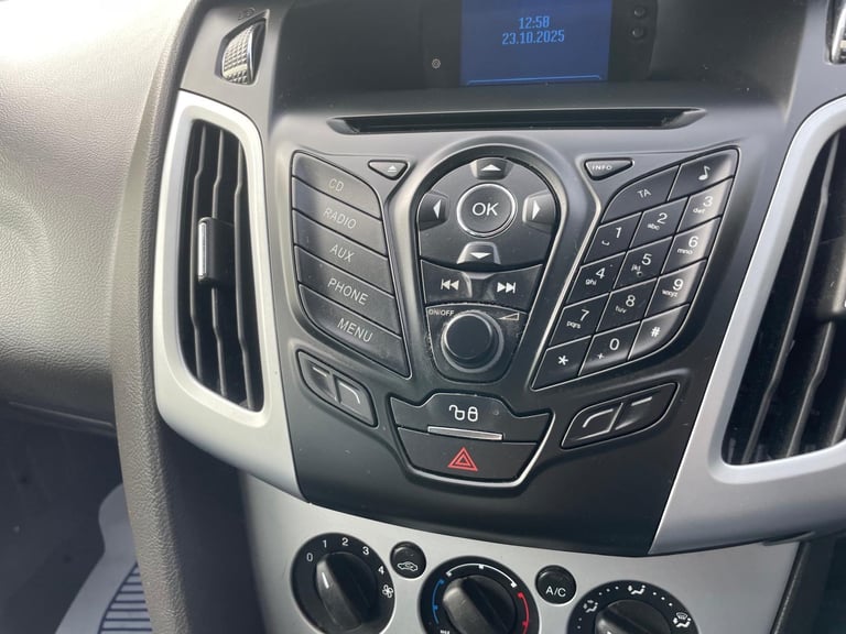 FORD FOCUS 1.6 ZETEC 11 REG BLACK 5 DOOR TIMING BELT REPLACED MOT JULY 2026 LOW INSURANCE 45+MPG