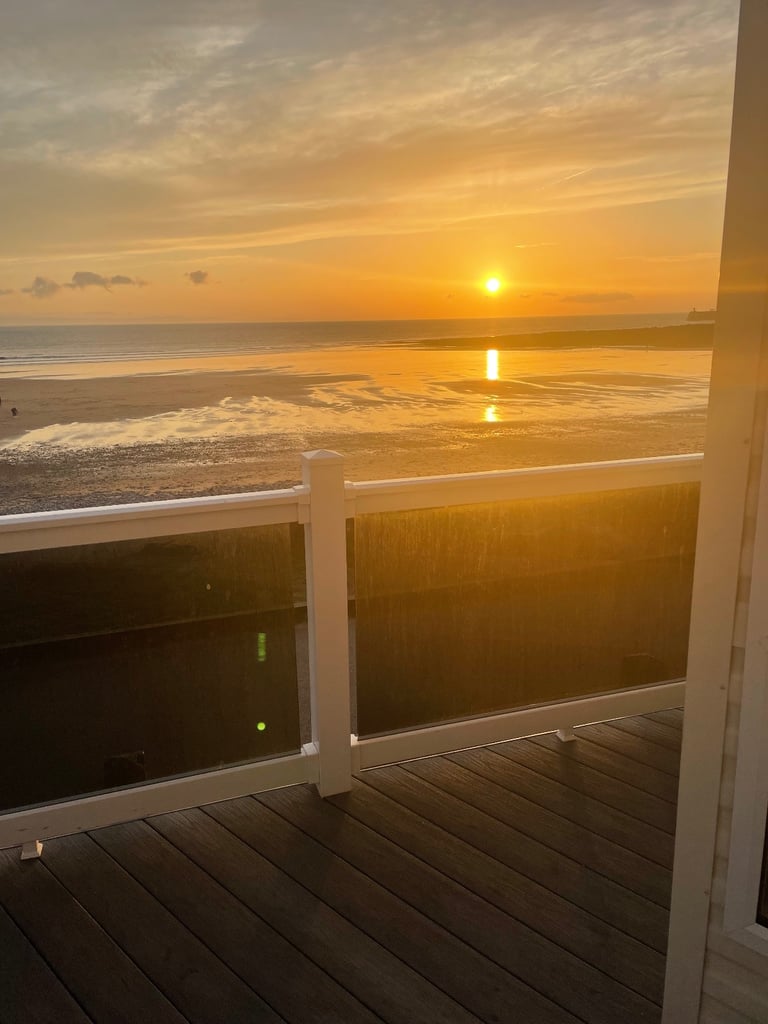 Sea front lodge . Trecco bay porthcawl