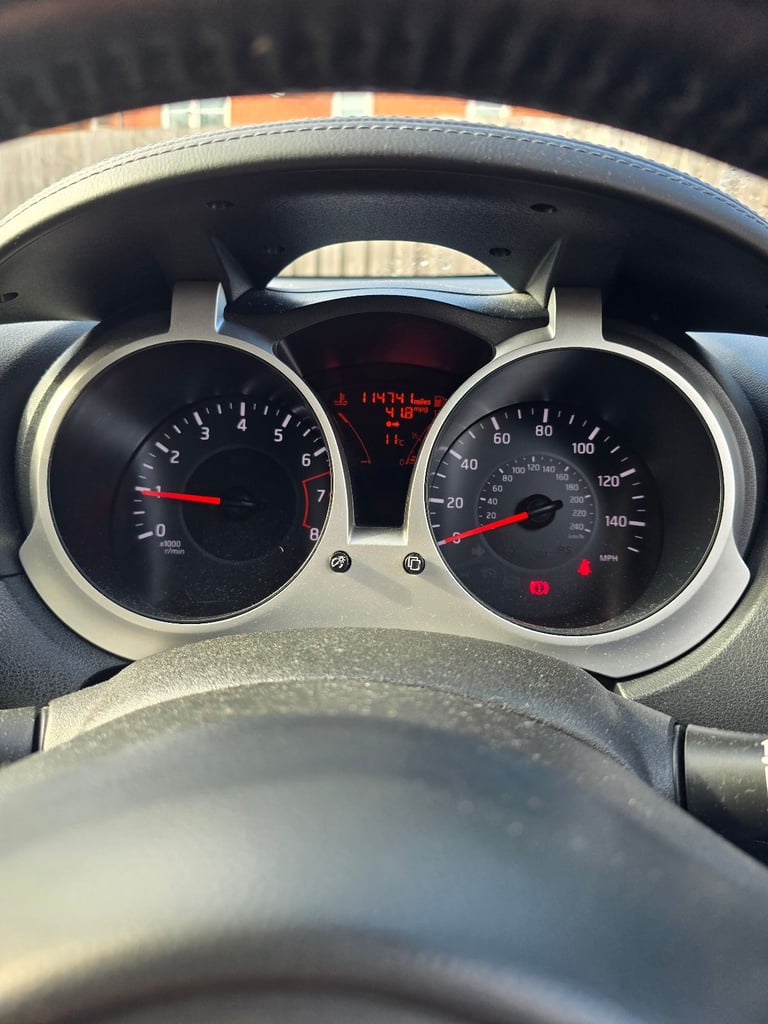 Nissan, JUKE, Hatchback, 2015, Manual, 1197 (cc), 5 doors