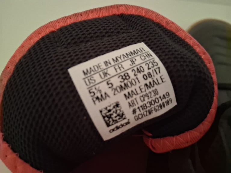 trainers size UK5