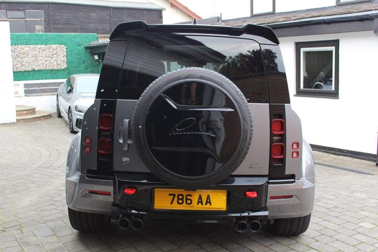 2023 Land Rover Defender 2.0 P400e X-Dynamic SE 110 5dr Auto ESTATE PETROL/ELECTRIC Automatic