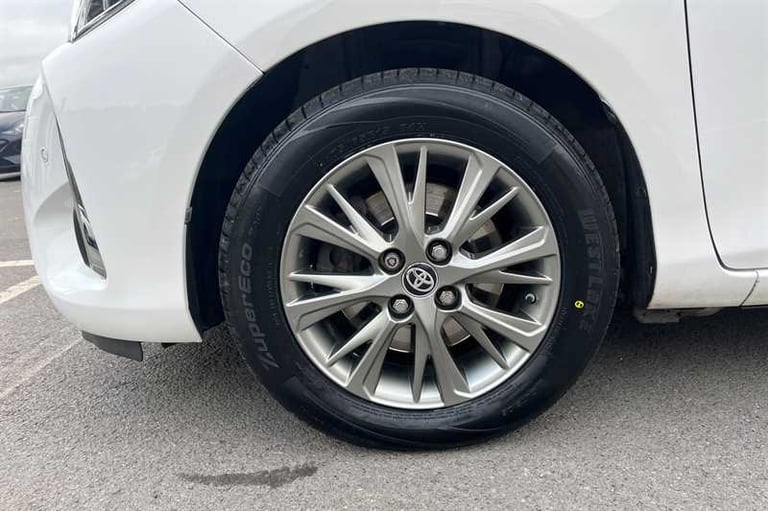 2019 Toyota Yaris 1.5 VVT-i Icon Hatchback 5dr Petrol CVT Euro 6 (111 ps) Hatchback Petrol Automatic
