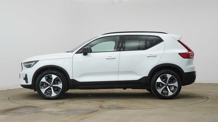 2024 Volvo XC40 Plus, B3 Mild hybrid, Petrol, Dark ESTATE Petrol/Electric Hybrid Automatic