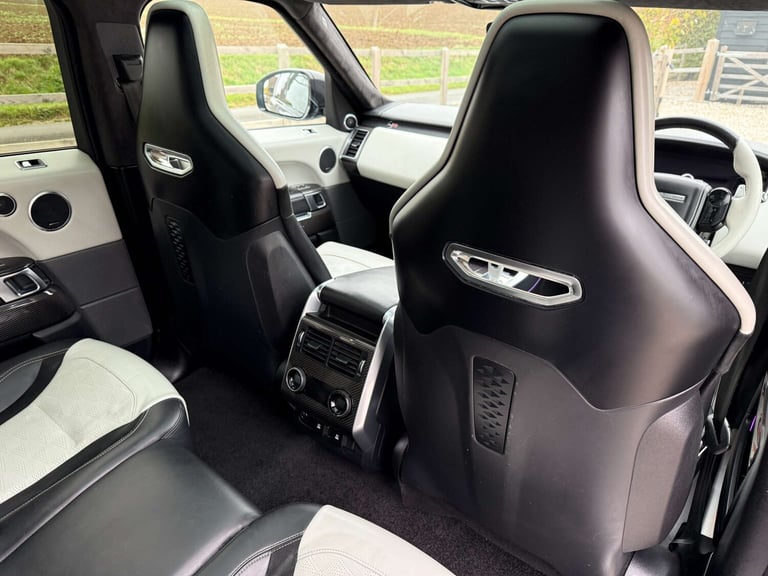 2020 Land Rover Range Rover Sport 5.0 P575 S/C SVR Carbon Edition 5dr Auto ESTATE PETROL Automatic