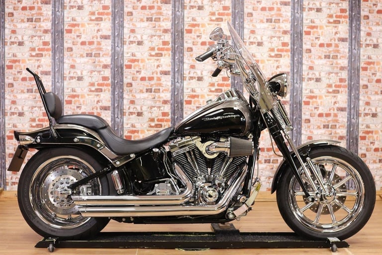 **DEPOSIT TAKEN** 2008 HARLEY DAVIDSON FXSTSSE2 CVO SPRINGER CLASSIC - 5,809 MLS