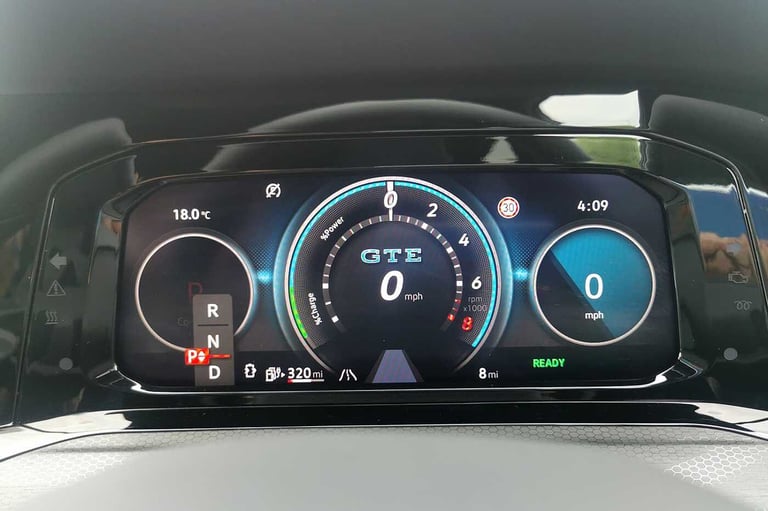 2025 Volkswagen Golf 1.4 TSI GTE 5dr DSG Hatchback Hybrid Automatic