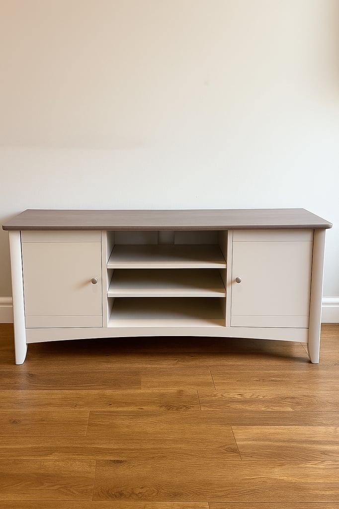 image for Cream & Oak-Effect TV Stand – Immaculate Condition – Collection or Local Delivery