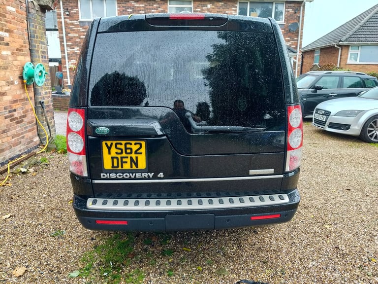 Land Rover Discovery 4 HSE Luxury. Cambelt done. F.S.H. MOT October 2026. Lovely example 