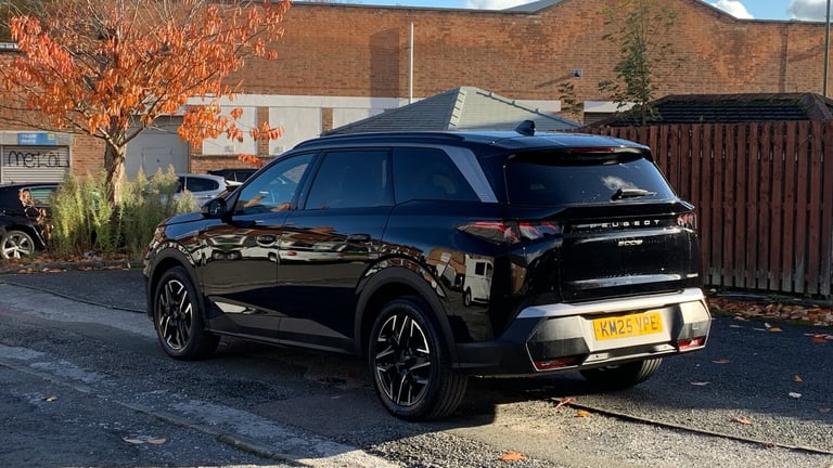 2025 Peugeot 5008 1.2 Hybrid 136 GT 5dr e-DSC6 HATCHBACK PETROL Automatic