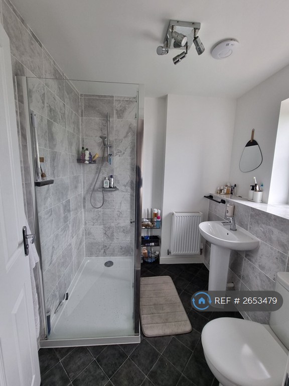 4 bedroom house in Holmes Chapel, Holmes Chapel, CW4 (4 bed) (#2653479)