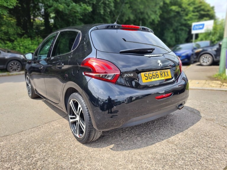 Peugeot 208 BLUE HDI GT LINE 1.6