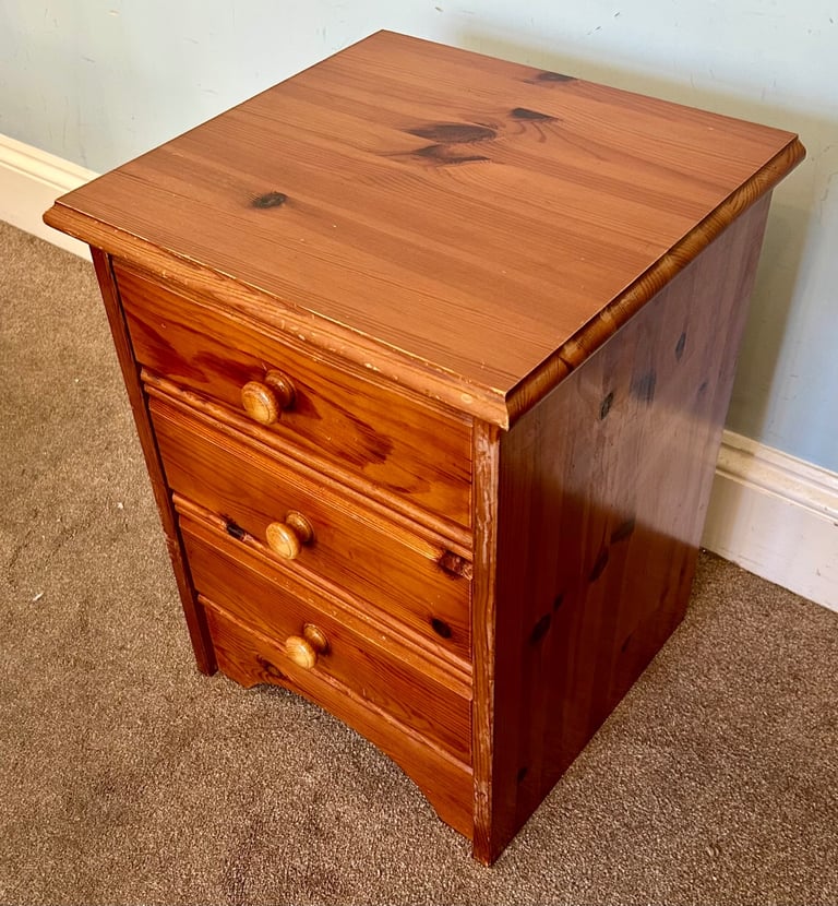 1 Solid Pine Bedside with 3 Drawers Pine Round Handles Curved Plinth H22.5in/57cm  B05