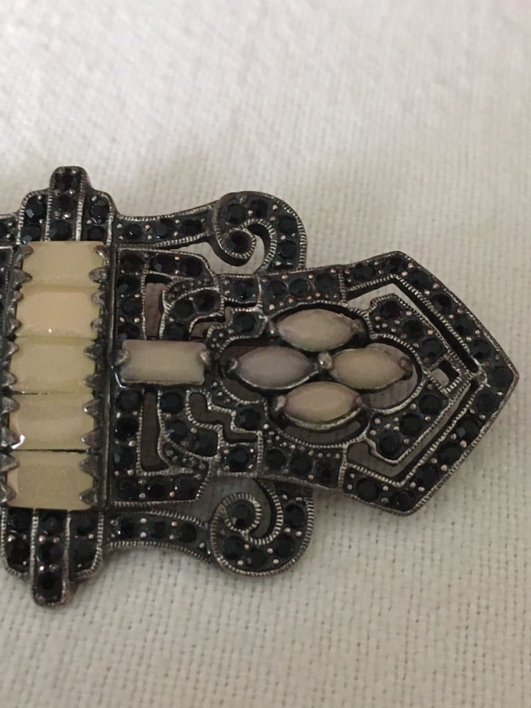 Italian UTERQUE Vintage Costume Pin Brooch
