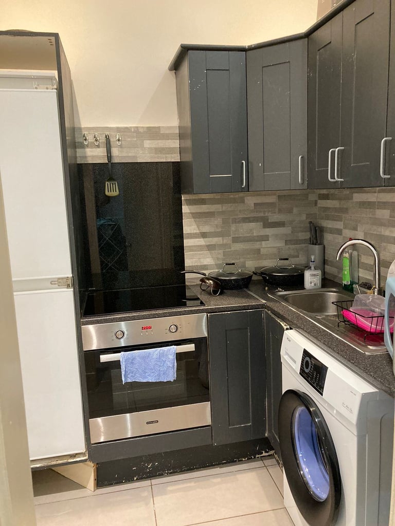 Spacious one bedroom flat for rent – Edinburgh