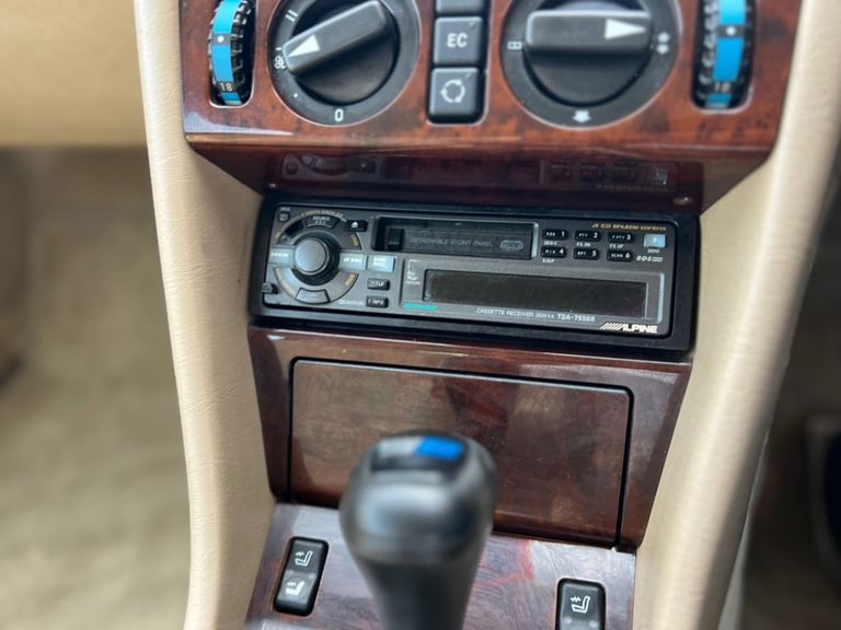 1997 P MERCEDES-BENZ E-CLASS 2.2 E220 2D AUTO 150 BHP