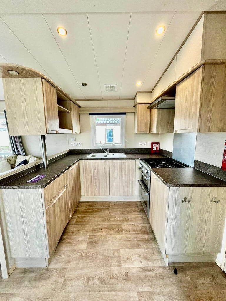 BEAUTIFUL HOLIDAY HOME FOR SALE NORTH WALES COST LINE, FREE 2024 SITE FEES