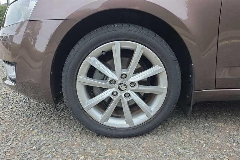 2014 Skoda Octavia 1.4 TSI Elegance Hatchback 5dr Petrol Manual Euro 5 (s/s) (140 ps) Hatchback P...