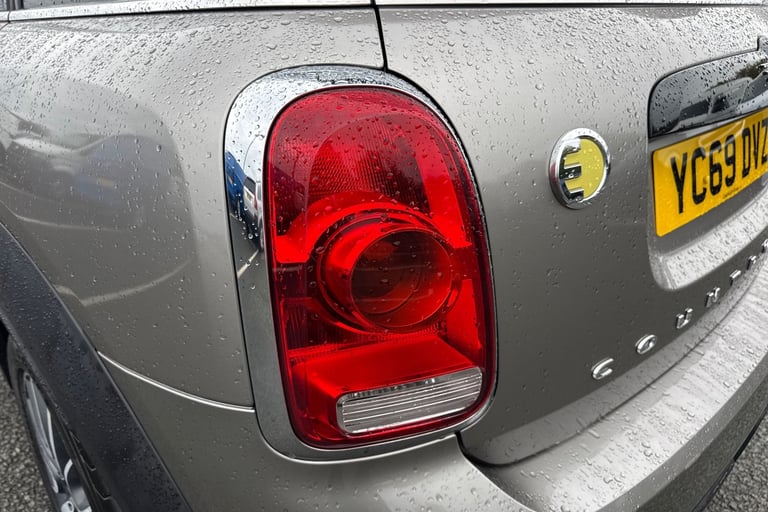 2019 MINI Countryman 1.5 7.6kWh Cooper SE Auto ALL4 Euro 6 (s/s) 5dr SUV PETROL/ELECTRIC Automatic
