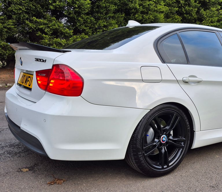 BMW, 3 SERIES, Saloon, 2010, Manual, 1995 (cc), 4 doors