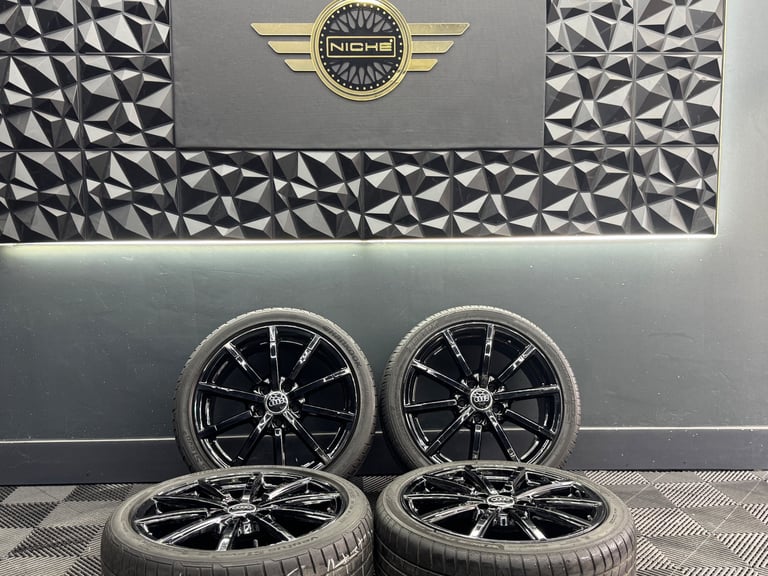 18” inch genuine Audi alloys wheels s3 rs3 a3 5x112 vw caddy golf r tt cc