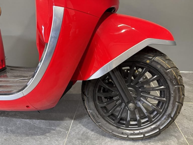 KEEWAY VERSILIA 125 LEARNER LEGAL SCOOTER CBT WITH L PLATES 125CC SCOOTER