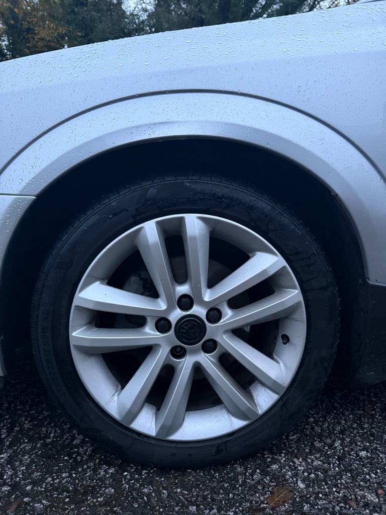 Vauxhall, VECTRA, Hatchback, 2005, Manual, 1910 (cc), 5 doors