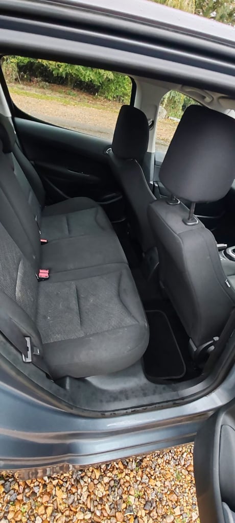 Peugeot, 308, Hatchback, 2011, Manual, 1598 (cc), 5 doors