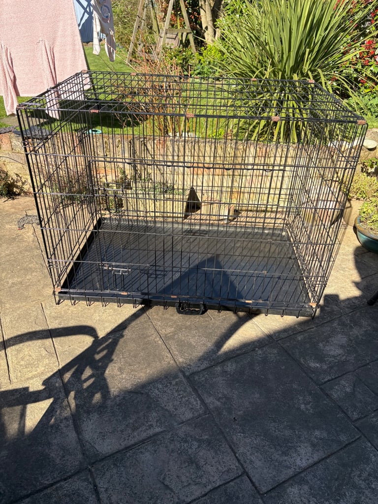 LARGE DOG CRATE